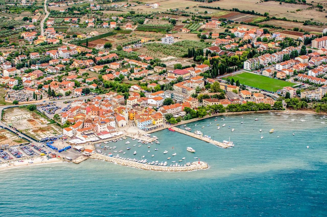 Apartment Vito With Sea View Fažana Kültér fotó